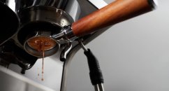 Portafilter bez dna pre pekný efekt DéLonghi